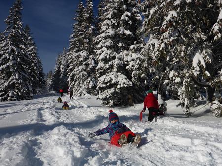 Jonathan und co. vor dem Chalet